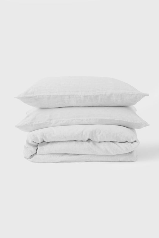 Linen bedding set in White