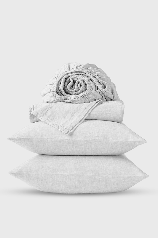 Linen sheets set in White