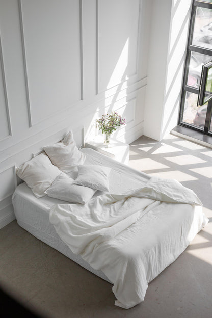 Linen bedding set in White