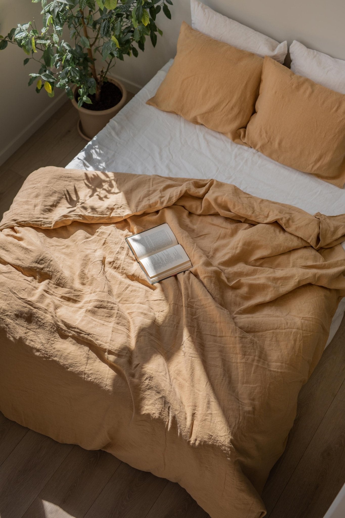 Linen bedding set in Mustard - Linanden