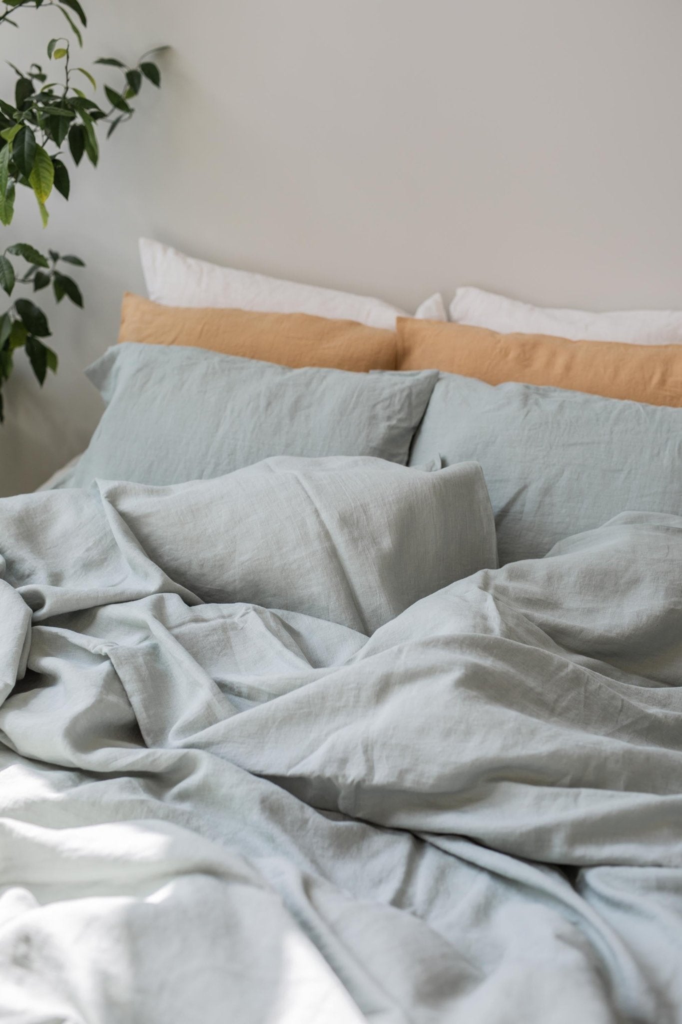 Linen bedding set in Sage Green - Linanden