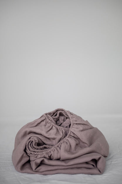 Linen fitted sheet in Rosy Brown - Linanden