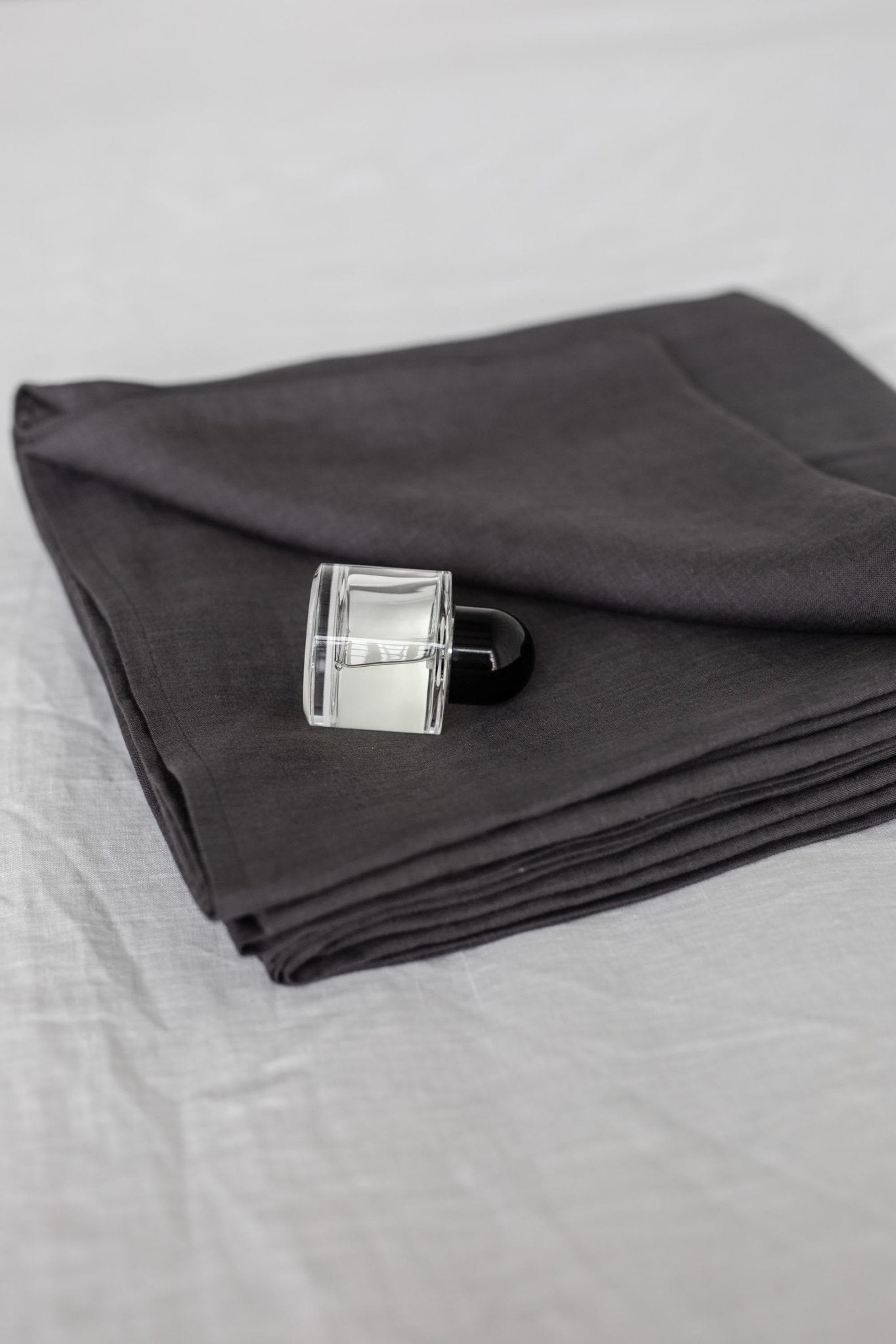 Linen flat sheet in Charcoal - Linanden