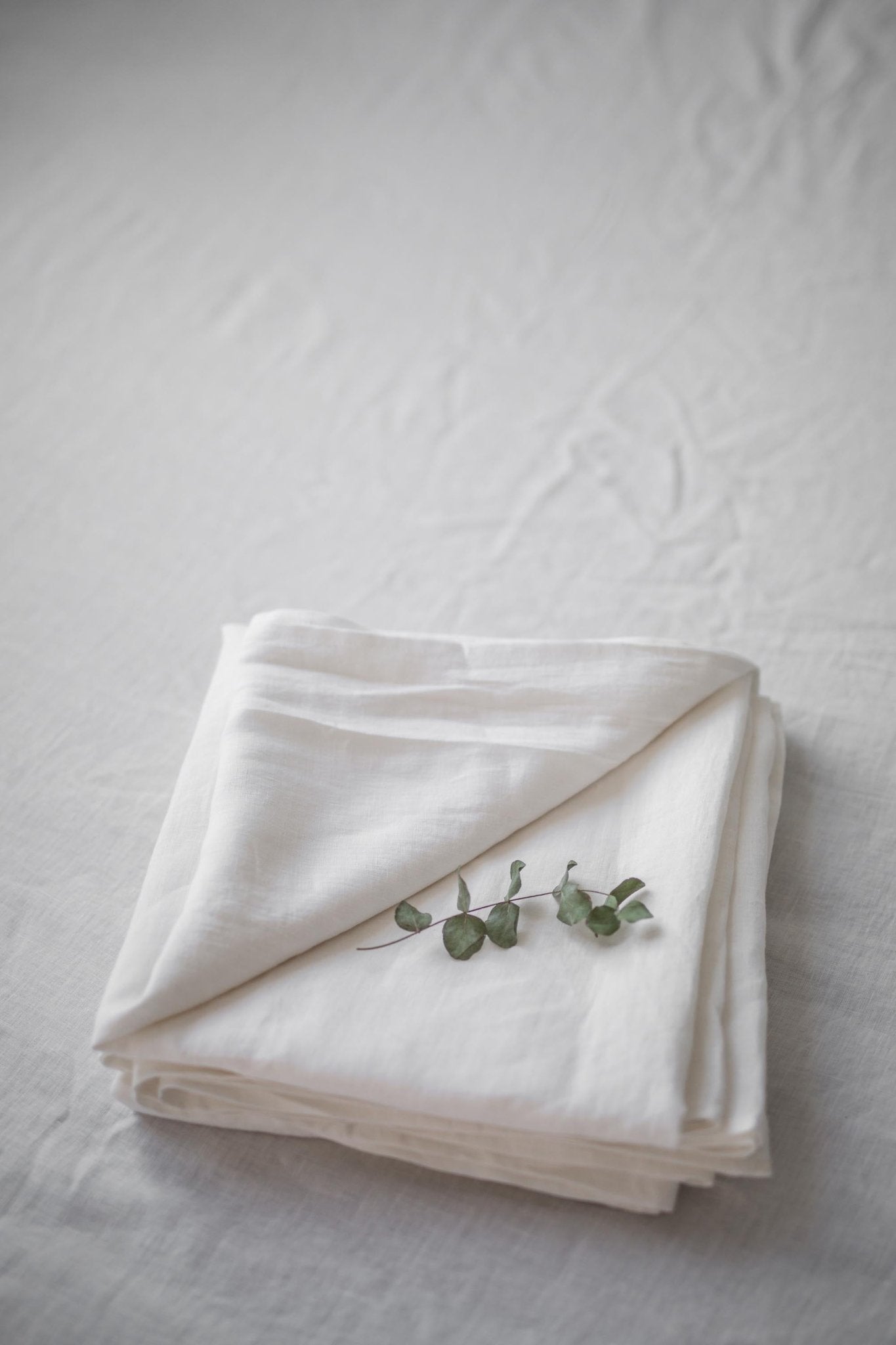 Linen flat sheet in White - Linanden