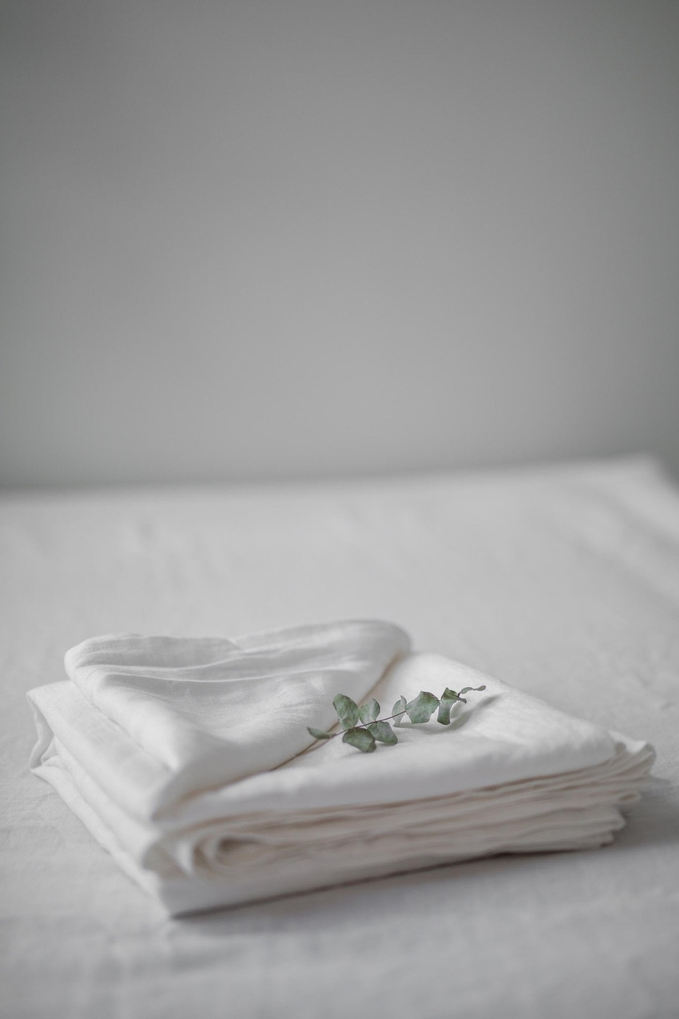 Linen flat sheet in White - Linanden