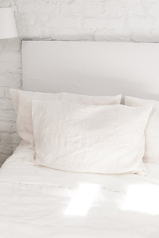 Linen pillowcase in White - Linanden