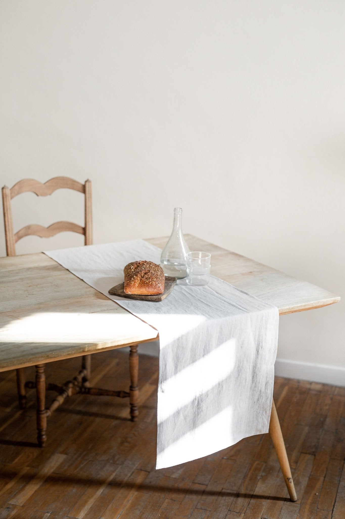 Linen table runner in Cream - Linanden