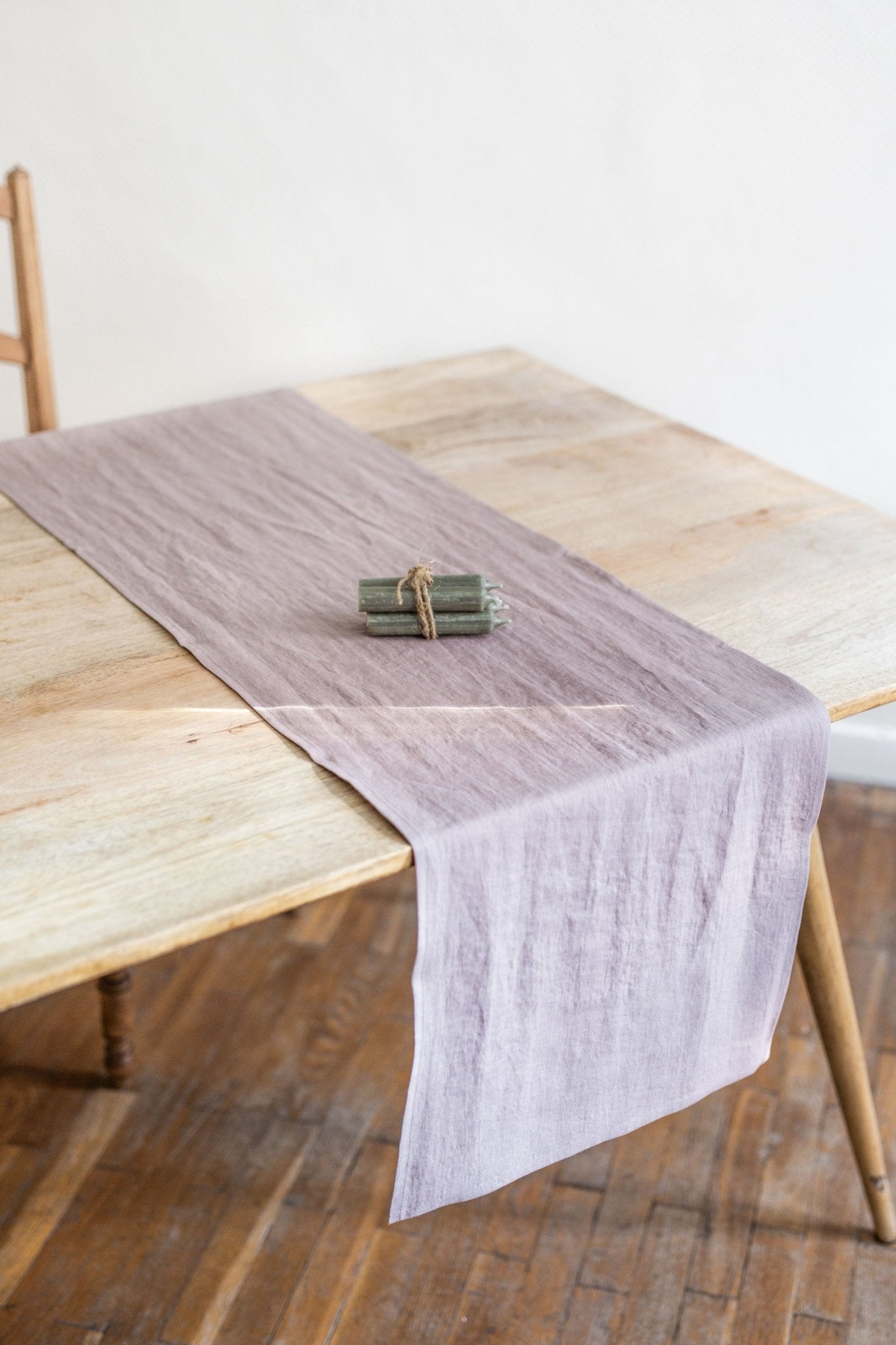 Linen table runner in Dusty Rose - Linanden