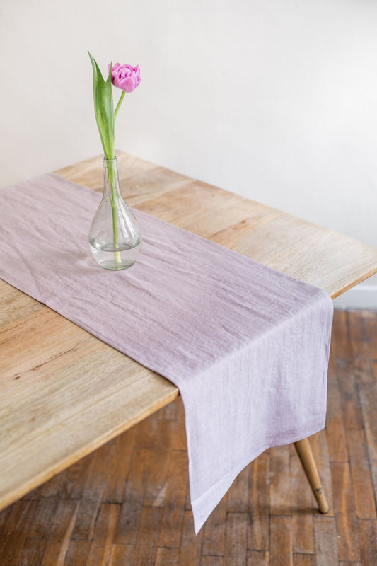 Linen table runner in Dusty Rose - Linanden