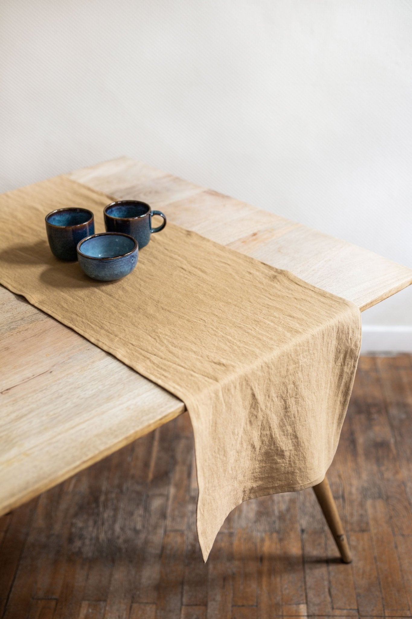 Linen table runner in Mustard - Linanden