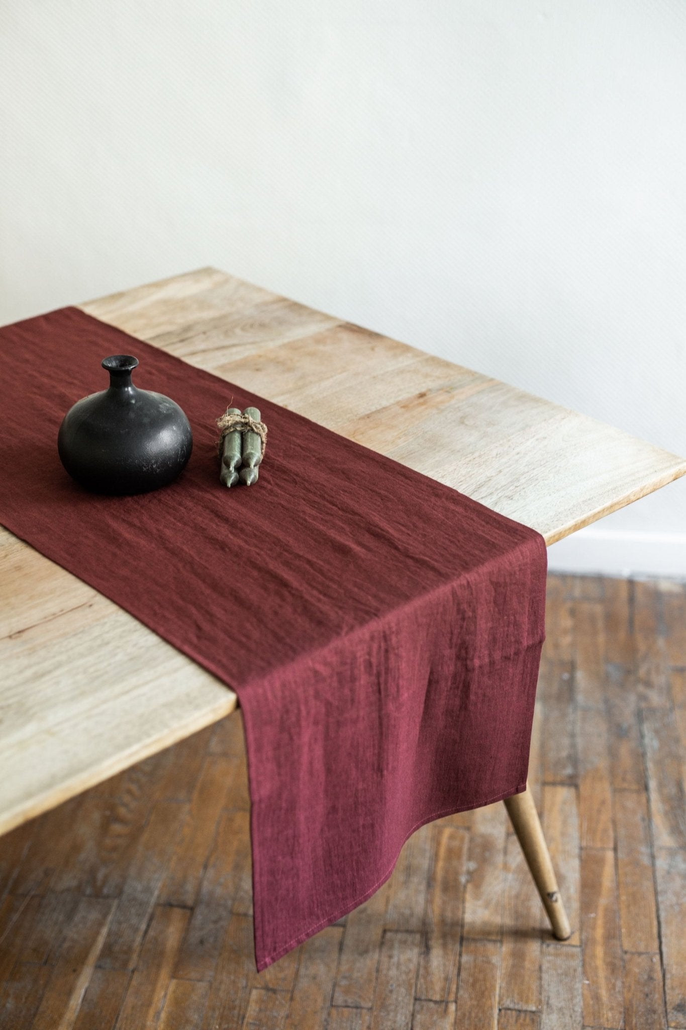 Linen table runner in Terracotta - Linanden