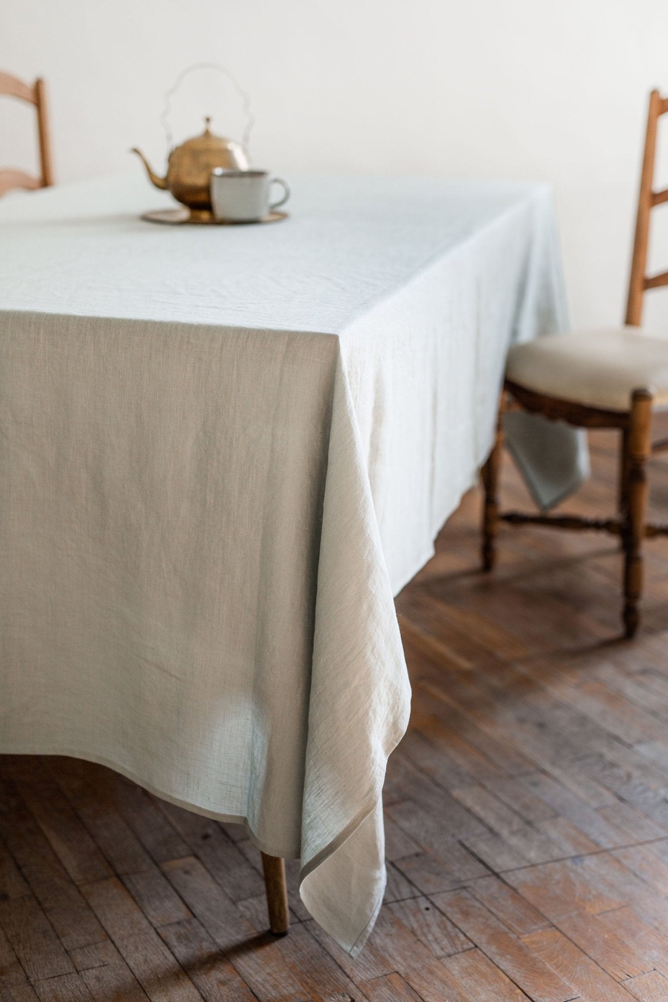 Linen tablecloth in Sage Green - Linanden