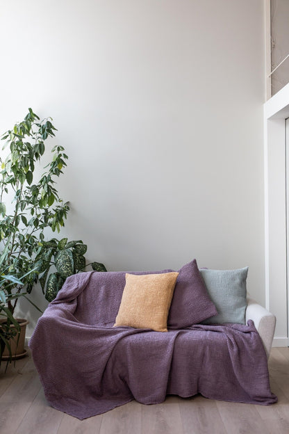 Linen waffle bed throw in Dusty Lavender - Linanden