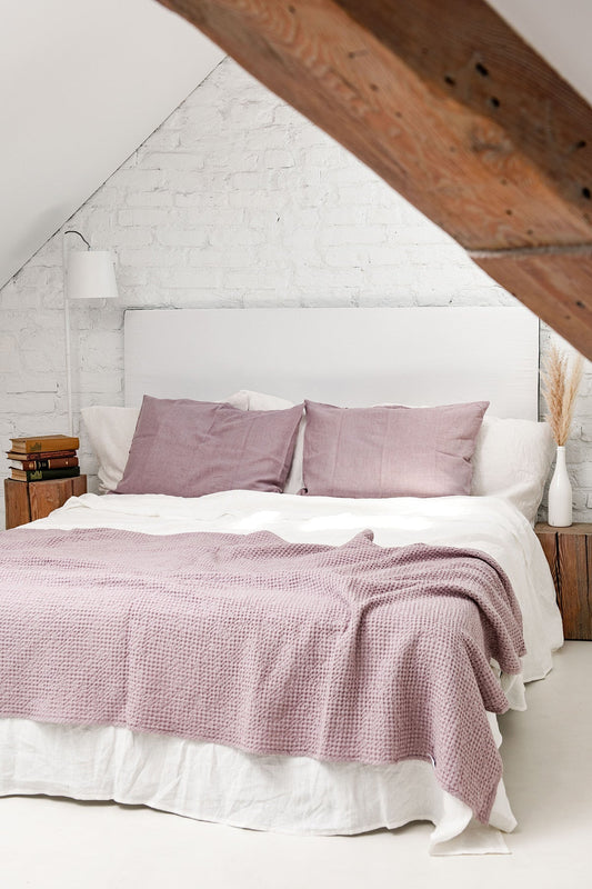 Linen waffle bed throw in Dusty Rose - Linanden