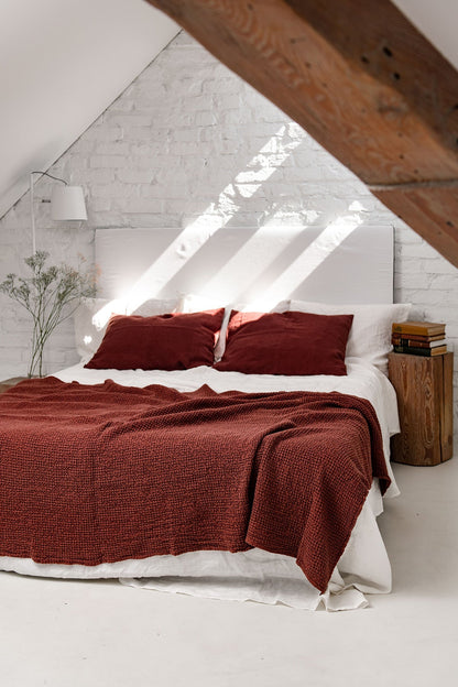 Linen waffle bed throw in Terracotta - Linanden