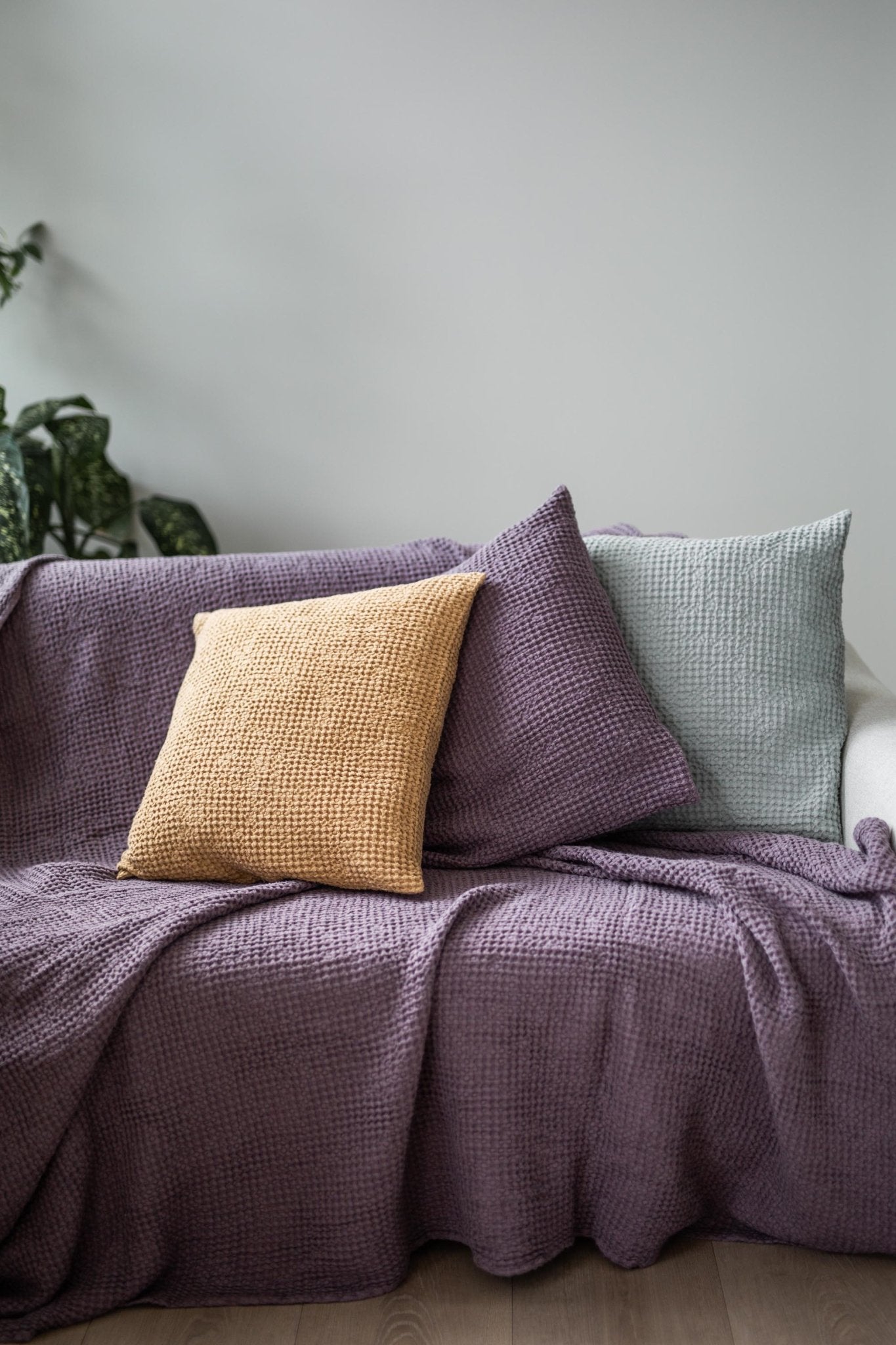 Linen waffle blanket in Dusty Lavender - Linanden