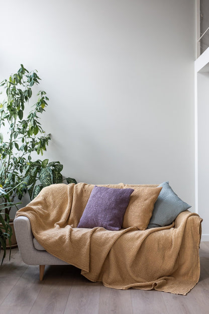 Linen waffle blanket in Mustard - Linanden