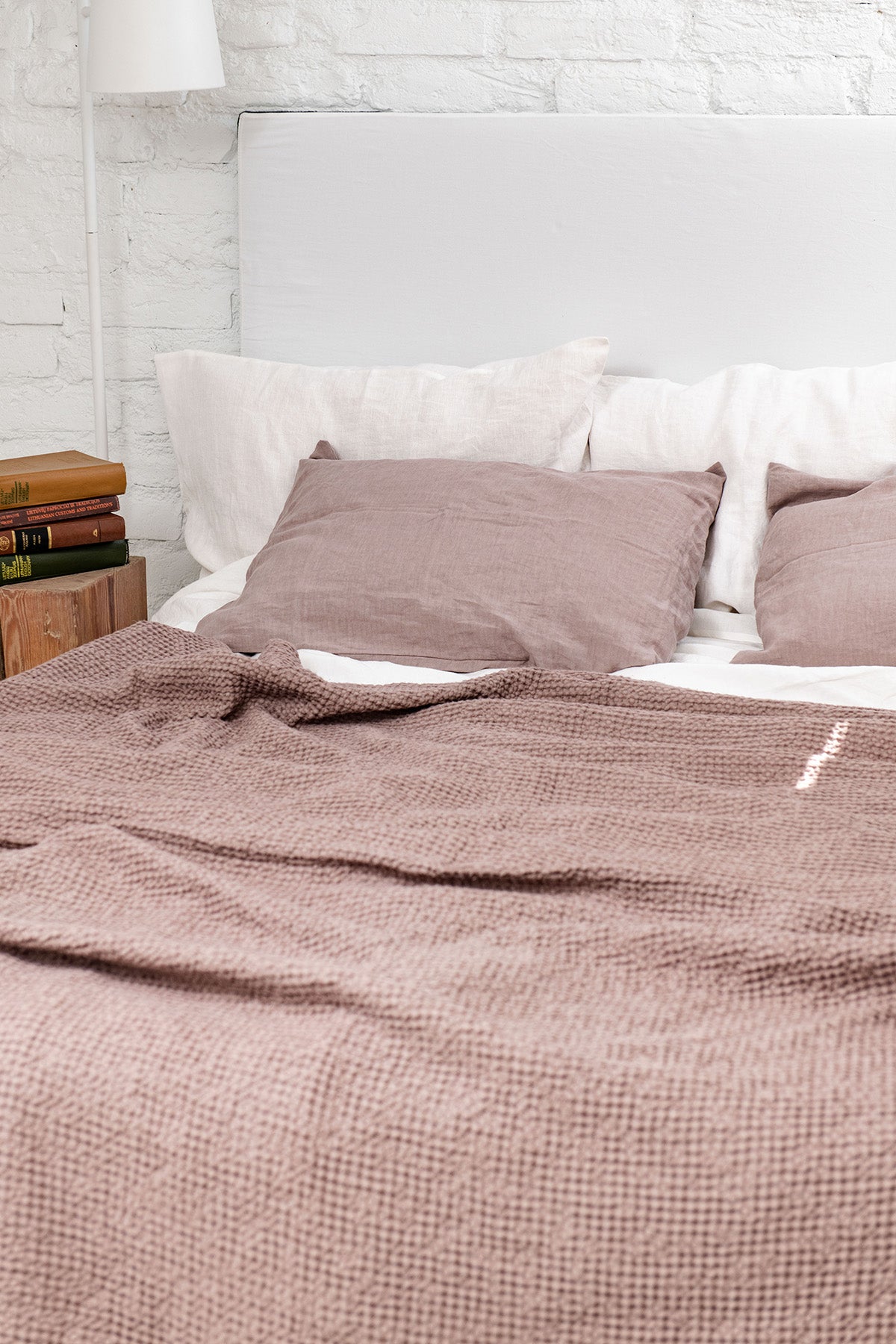 Linen waffle blanket in Rosy Brown - Linanden