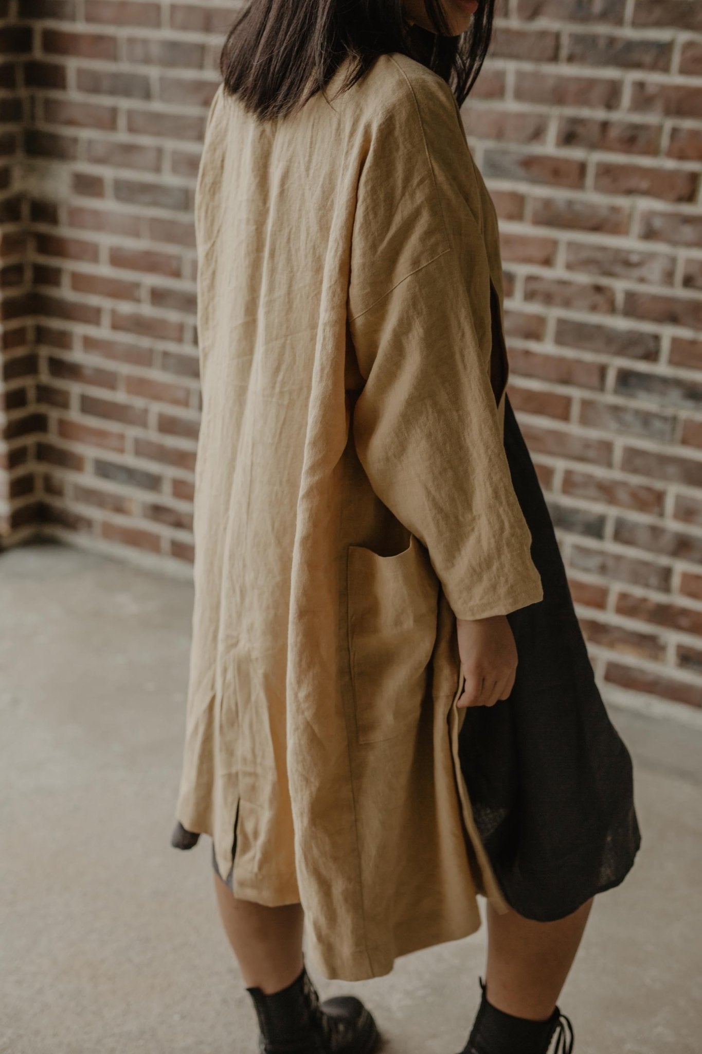 Vilnius mid-length linen coat - Linanden